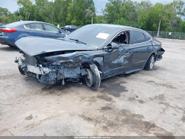 5NPEG4JA2NH143655 2022 HYUNDAI SONATA - Image 2