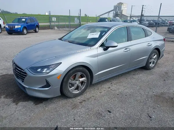 5NPEG4JA3MH072559 2021 HYUNDAI SONATA - Image 2