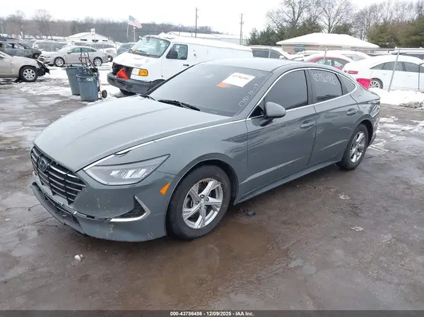5NPEG4JA3MH094013 2021 HYUNDAI SONATA - Image 2
