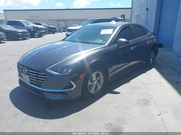 5NPEG4JA4MH085739 2021 HYUNDAI SONATA - Image 2