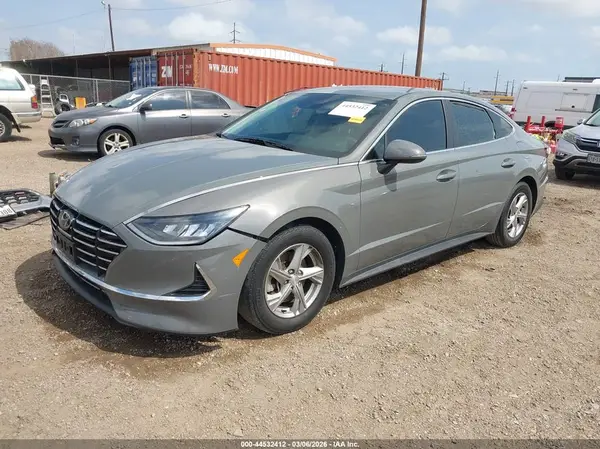 5NPEG4JA4NH147982 2022 HYUNDAI SONATA - Image 2