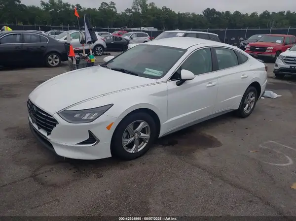 5NPEG4JA5MH071526 2021 HYUNDAI SONATA - Image 2