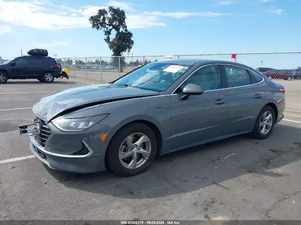 5NPEG4JA5MH127335 2021 HYUNDAI SONATA - Image 2