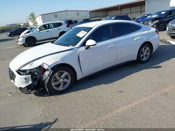 5NPEG4JA5NH133296 2022 HYUNDAI SONATA - Image 2