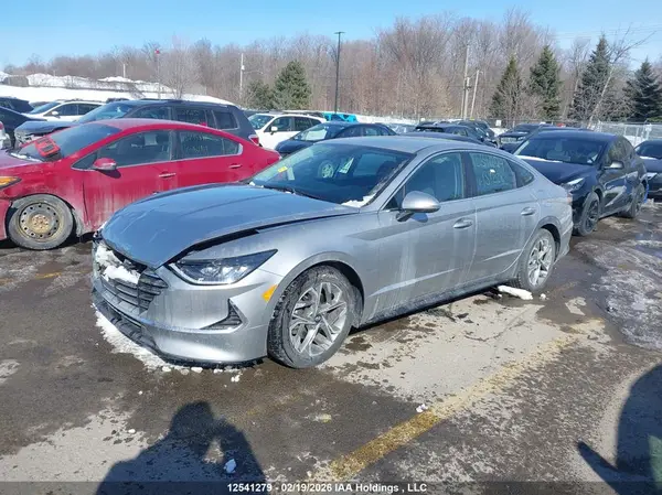 5NPEG4JA7NH139228 2022 HYUNDAI SONATA - Image 2