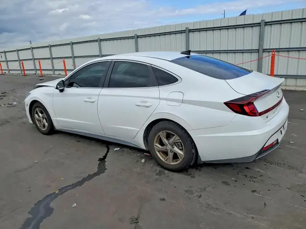 5NPEG4JA7NH143635 2022 HYUNDAI SONATA - Image 2