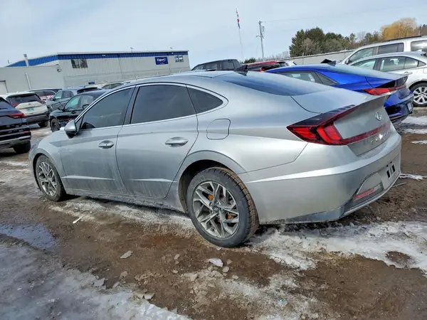 5NPEG4JA7NH145899 2022 HYUNDAI SONATA - Image 2