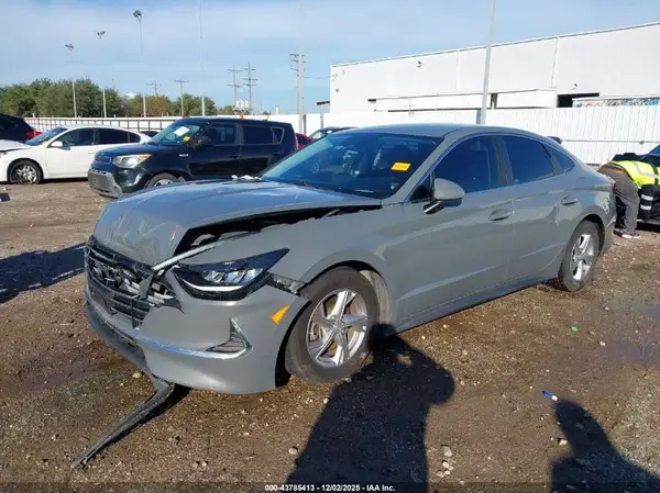 5NPEG4JA8MH065574 2021 HYUNDAI SONATA - Image 2
