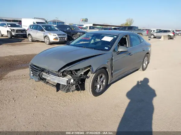 5NPEG4JA8MH105863 2021 HYUNDAI SONATA - Image 2