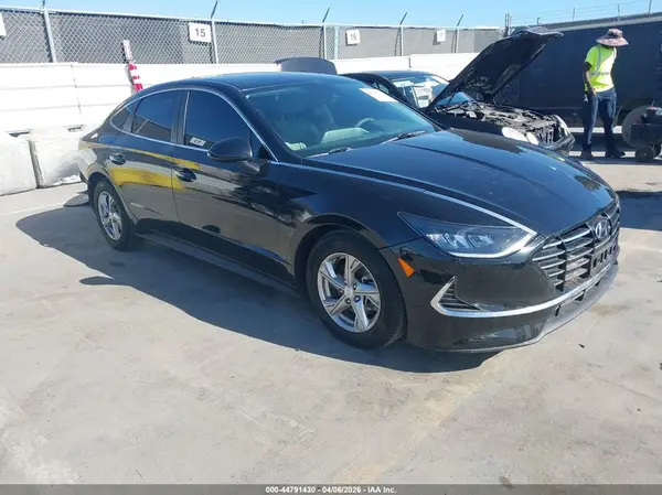 5NPEG4JA8MH109413 2021 HYUNDAI SONATA - Image 1