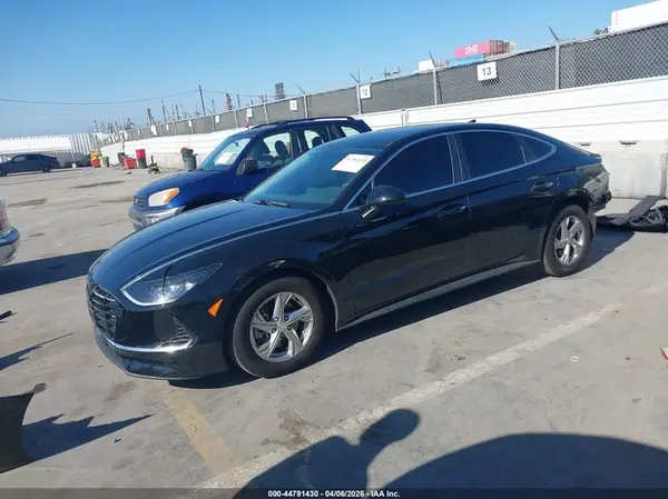 5NPEG4JA8MH109413 2021 HYUNDAI SONATA - Image 2