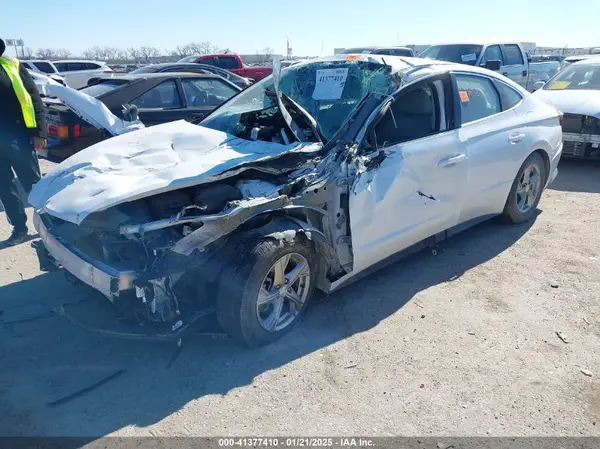 5NPEG4JA8MH122632 2021 HYUNDAI SONATA - Image 2