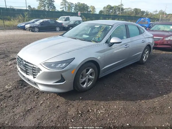 5NPEG4JA8NH133745 2022 HYUNDAI SONATA - Image 2