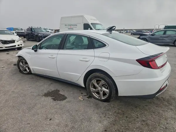 5NPEG4JA8NH135026 2022 HYUNDAI SONATA - Image 2