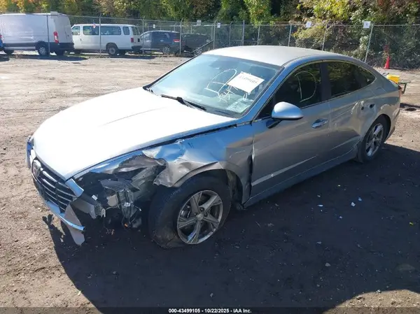 5NPEG4JA8NH135348 2022 HYUNDAI SONATA - Image 2