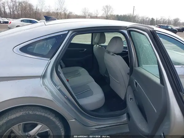 5NPEG4JA8NH141263 2022 HYUNDAI SONATA - Image 8