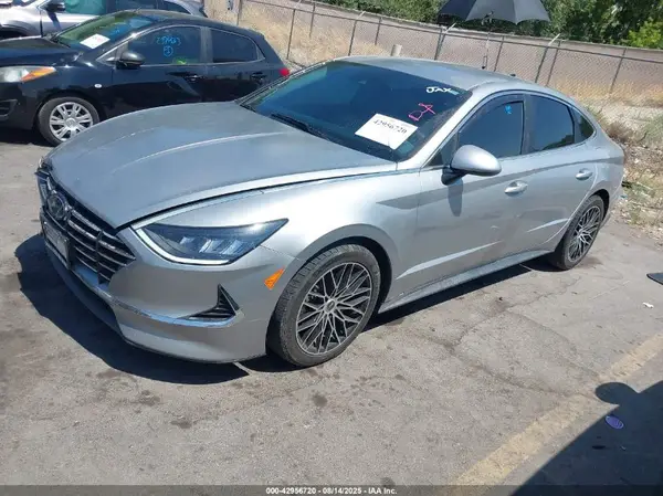 5NPEG4JA9MH129668 2021 HYUNDAI SONATA - Image 2