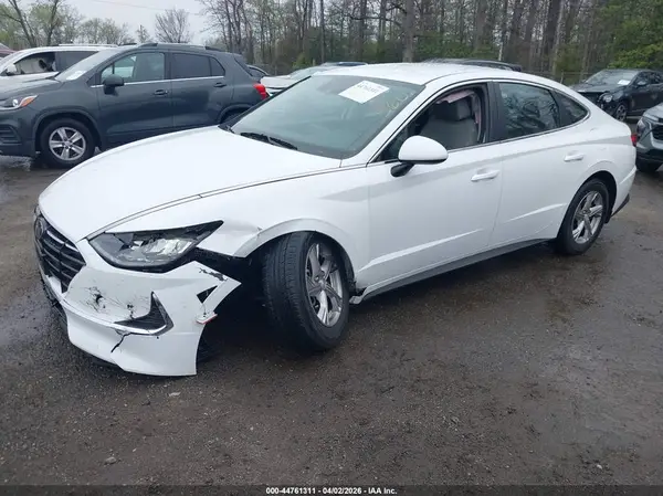 5NPEG4JA9NH133723 2022 HYUNDAI SONATA - Image 2