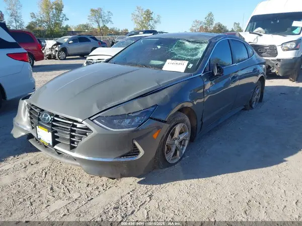 5NPEG4JA9NH141076 2022 HYUNDAI SONATA - Image 2