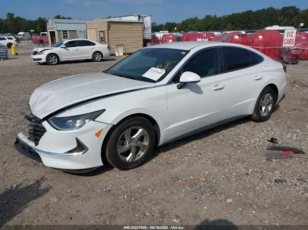 5NPEG4JA9NH142650 2022 HYUNDAI SONATA - Image 2
