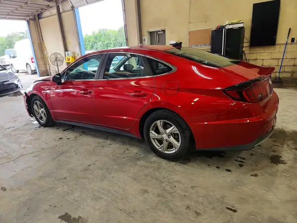 5NPEG4JAXMH065933 2021 HYUNDAI SONATA - Image 2