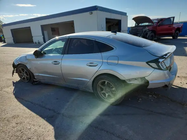 5NPEG4JAXMH075717 2021 HYUNDAI SONATA - Image 2