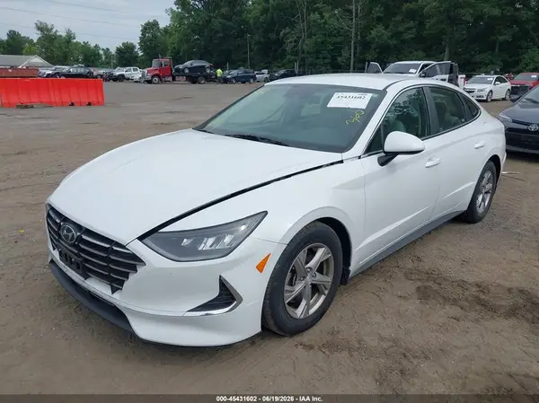 5NPEG4JAXMH088015 2021 HYUNDAI SONATA - Image 2