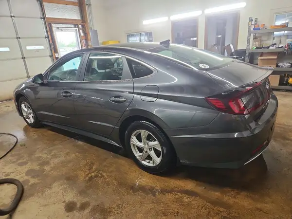 5NPEG4JAXMH102737 2021 HYUNDAI SONATA - Image 2