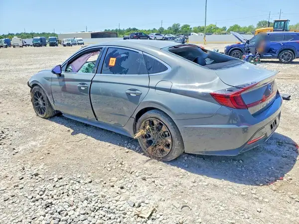 5NPEG4JAXMH118632 2021 HYUNDAI SONATA - Image 2