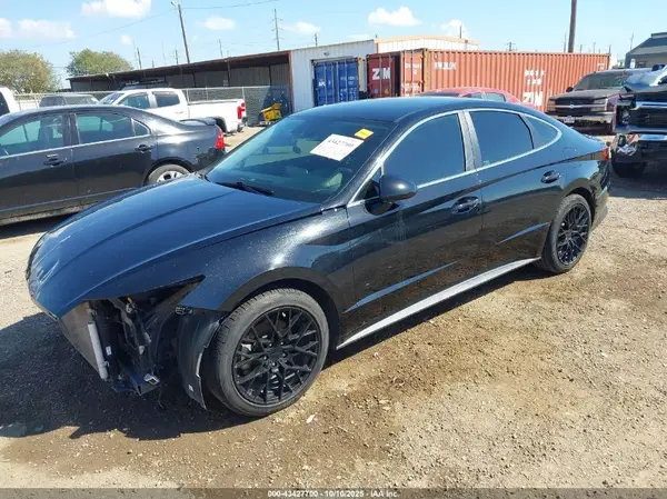 5NPEG4JAXNH135223 2022 HYUNDAI SONATA - Image 2