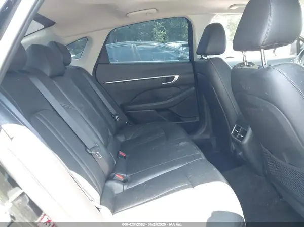 5NPEH4J20LH005860 2020 HYUNDAI SONATA - Image 8