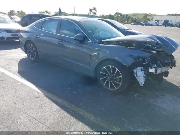 5NPEH4J20LH028748 2020 HYUNDAI SONATA - Image 1