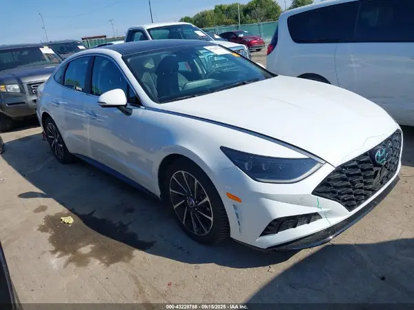 5NPEH4J20MH088725 2021 HYUNDAI SONATA - Image 1