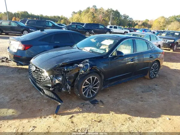 5NPEH4J20MH090555 2021 HYUNDAI SONATA - Image 2