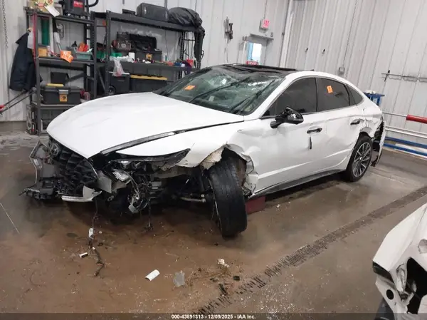 5NPEH4J21LH055876 2020 HYUNDAI SONATA - Image 2