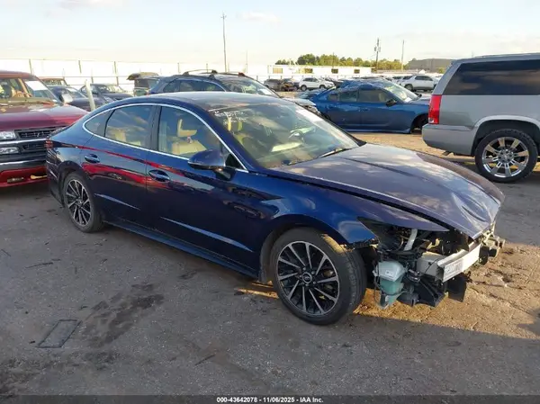 5NPEH4J21MH083422 2021 HYUNDAI SONATA - Image 1