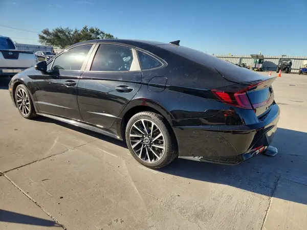 5NPEH4J22MH078911 2021 HYUNDAI SONATA - Image 2