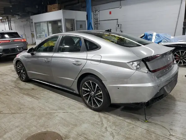 5NPEH4J22MH096275 2021 HYUNDAI SONATA - Image 2