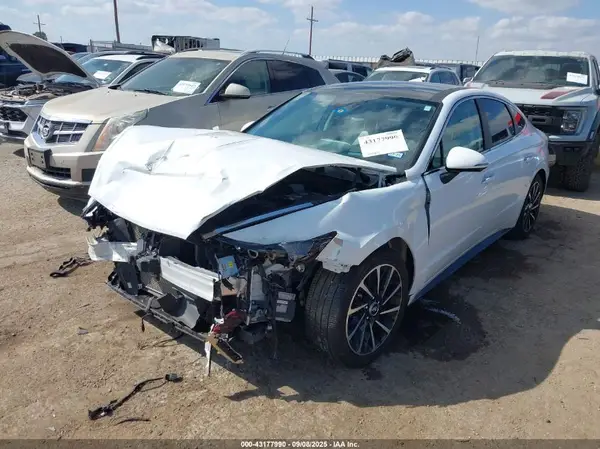 5NPEH4J25MH069930 2021 HYUNDAI SONATA - Image 2