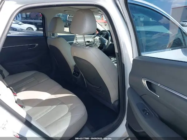 5NPEH4J25MH069930 2021 HYUNDAI SONATA - Image 8