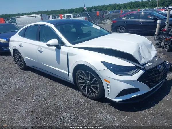 5NPEH4J25MH072732 2021 HYUNDAI SONATA - Image 1