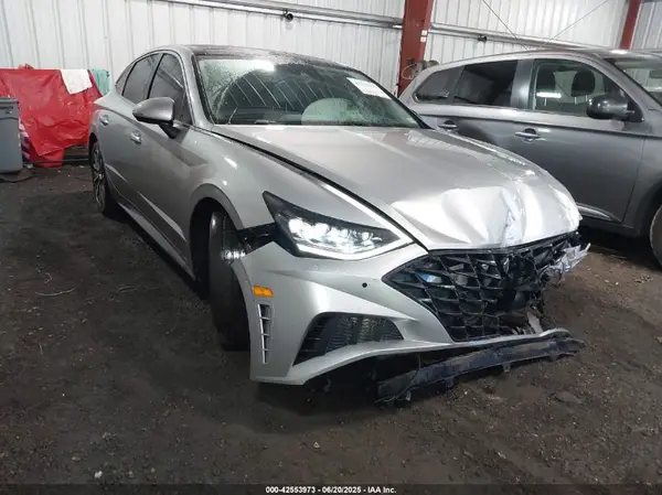 5NPEH4J26LH039740 2020 HYUNDAI SONATA - Image 1