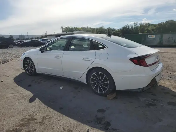 5NPEH4J26MH065062 2021 HYUNDAI SONATA - Image 2