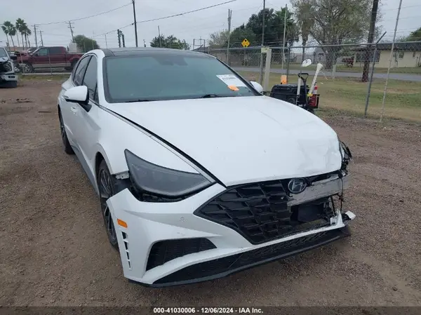 5NPEH4J26MH074179 2021 HYUNDAI SONATA - Image 1