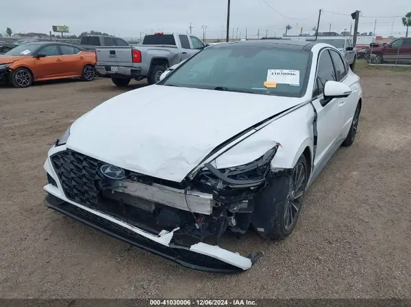 5NPEH4J26MH074179 2021 HYUNDAI SONATA - Image 2
