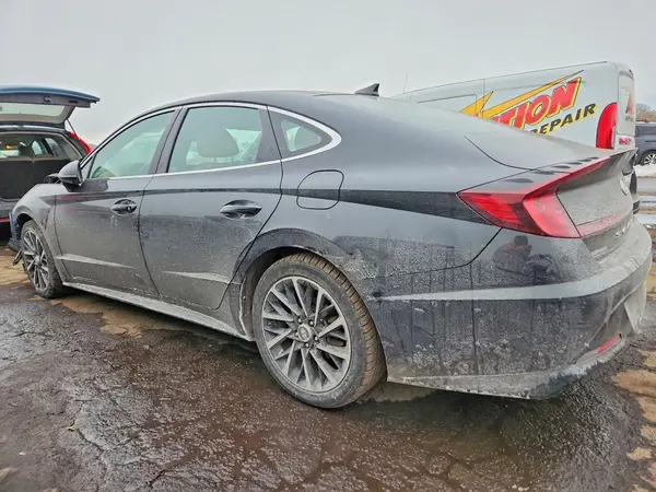 5NPEH4J26MH075848 2021 HYUNDAI SONATA - Image 2