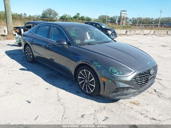5NPEH4J26MH079978 2021 HYUNDAI SONATA - Image 1