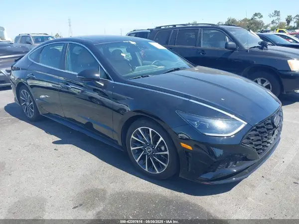 5NPEH4J26MH122408 2021 HYUNDAI SONATA - Image 1