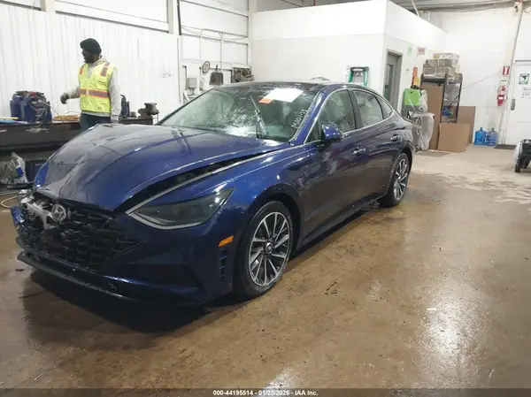 5NPEH4J26NH149030 2022 HYUNDAI SONATA - Image 2