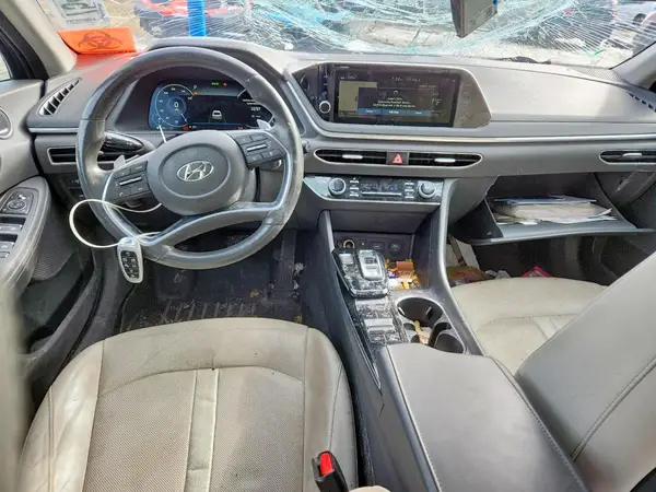 5NPEH4J27LH018864 2020 HYUNDAI SONATA - Image 8